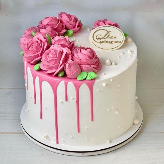 Купить нежный торт с цветами