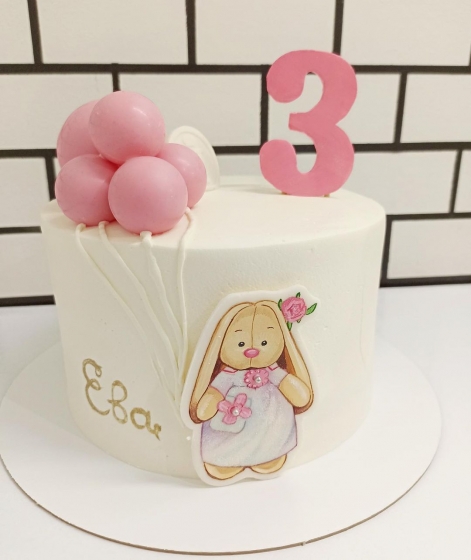 Купить Торт с шоколадными фигурками