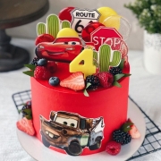 Купить Торт с ягодами и машинками мальчику